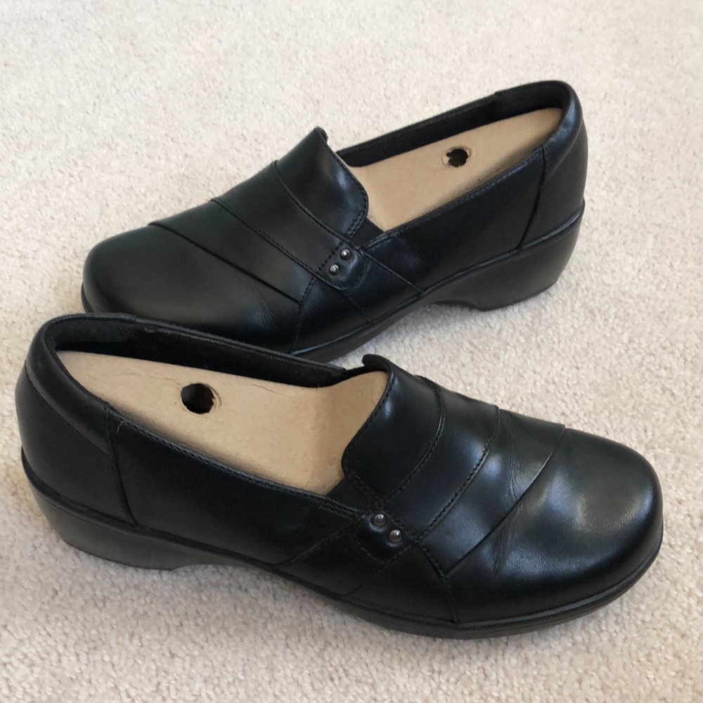NWB Clarks May Marigold Slip On Loafer